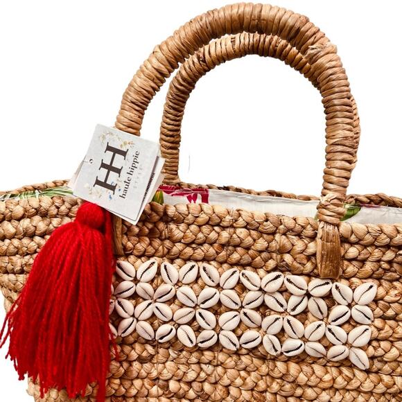 Haute Hippie Straw Seashell Basket Bag Red Tassel Floral Flamingo Interior NWT - Picture 3 of 11